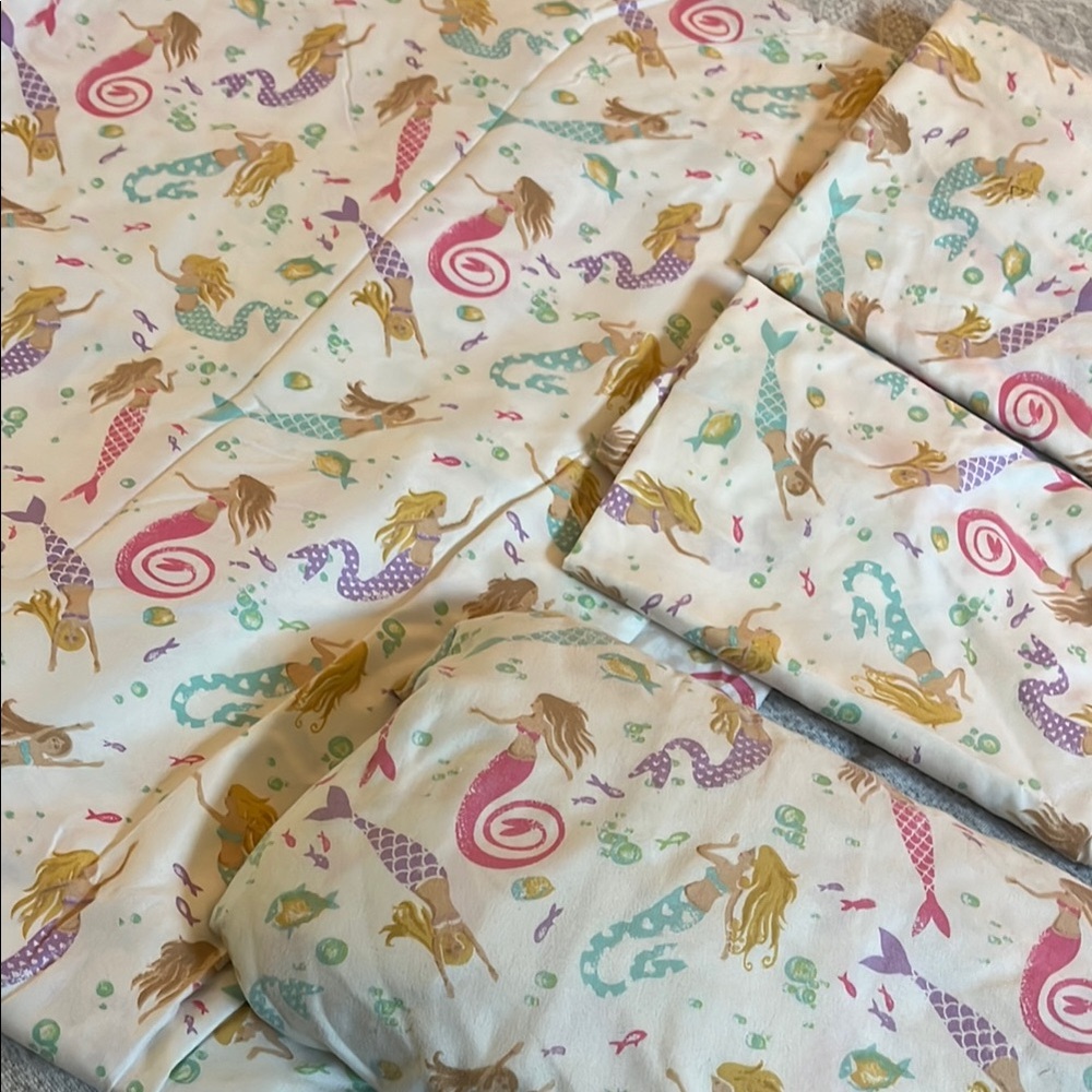 Mermaid Print Bedding Set